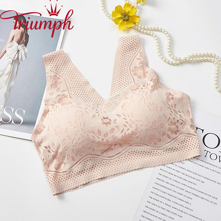 TRIUMPH - 3 BUC 💥LENJERIE SUBȚIRE, FRUMOASĂ, CU VESTĂ[75A-110E]